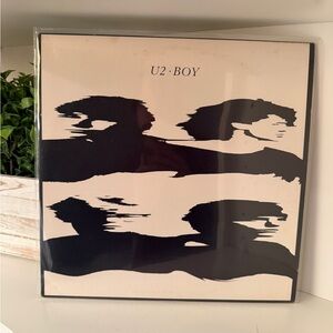 U2 'Boy' Irish Rock Band Vintage 1980 Debut Vinyl Record Album. Tested